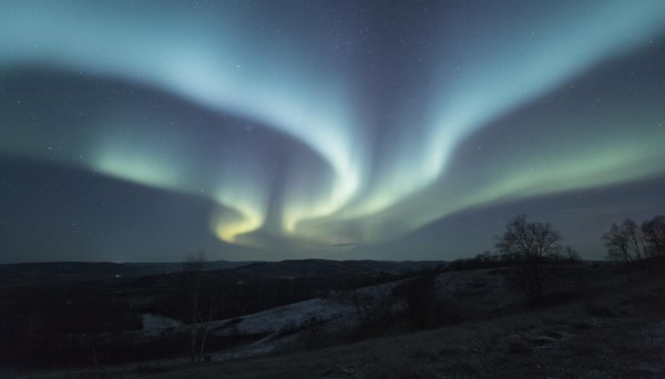 Lustria Luminary: the fascinating phenomenon captivating night sky watchers